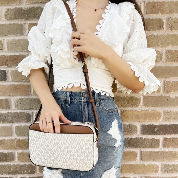 Michael Kors Jet Set East West Chain Crossbody Vanilla MK Luggage - Picture 4 of 4